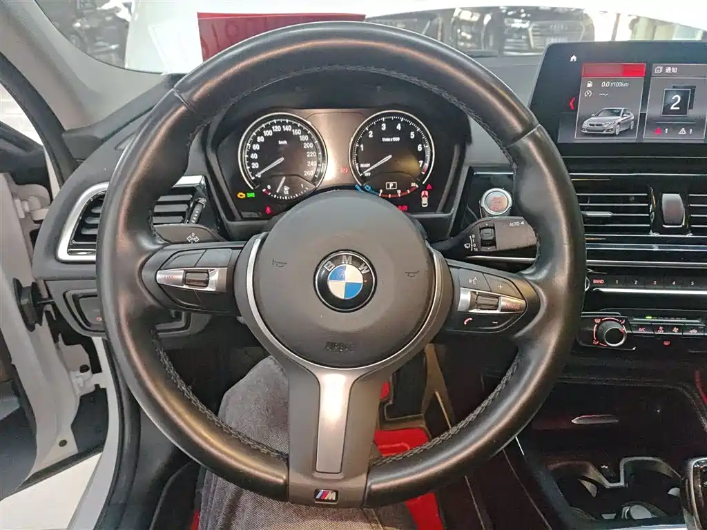 BMW 1-SERIES