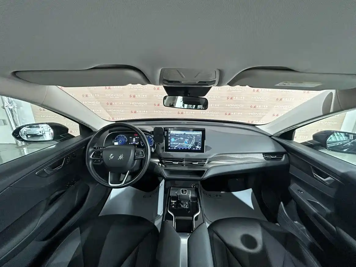 Hongqi E-QM5 2022 431km Charging Enjoyment Edition фото 8