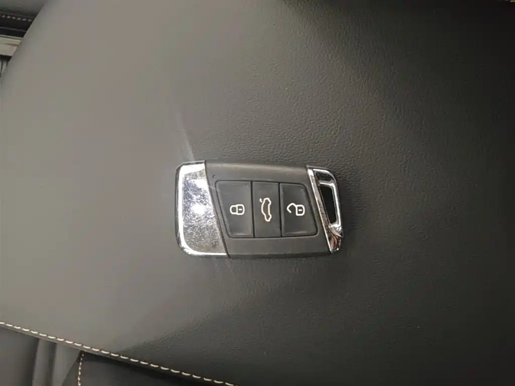 Volkswagen Passat 2021 Model 330TSI Elite Edition фото 9