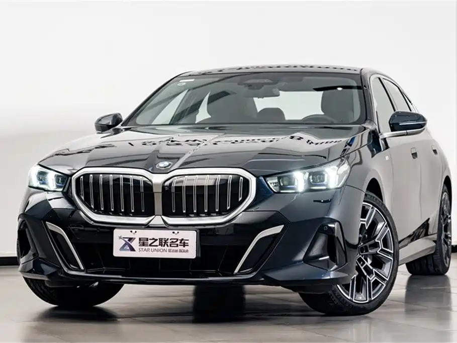 BMW 5 Series 2025 530Li Premium M Sport Package фото 3