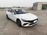 Photo 3 - Hyundai Elantra