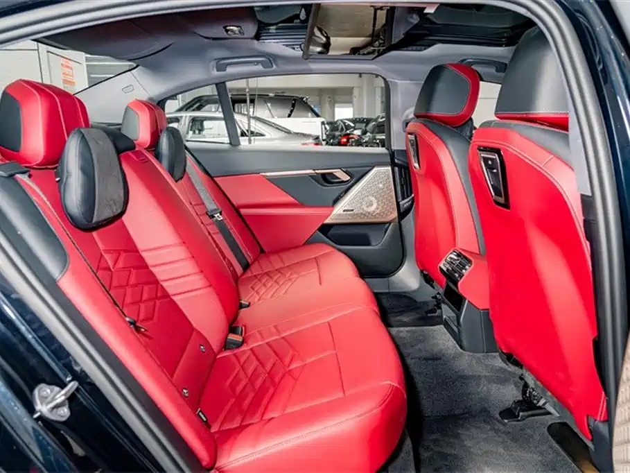 BMW 5 Series 2025 530Li Premium M Sport Package фото 25