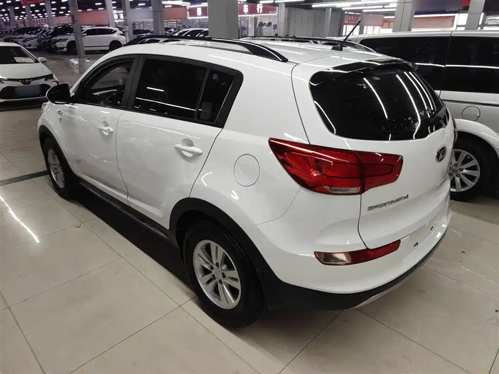 Kia Sportage 2015 2.0L Automatic 2WD GL фото 23