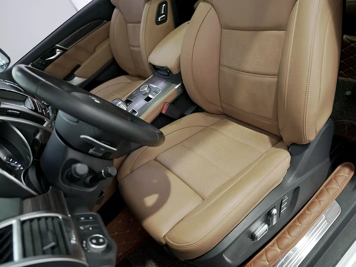 Haval H9 2017 2.0T Petrol 4WD Premium 5-seater фото 16
