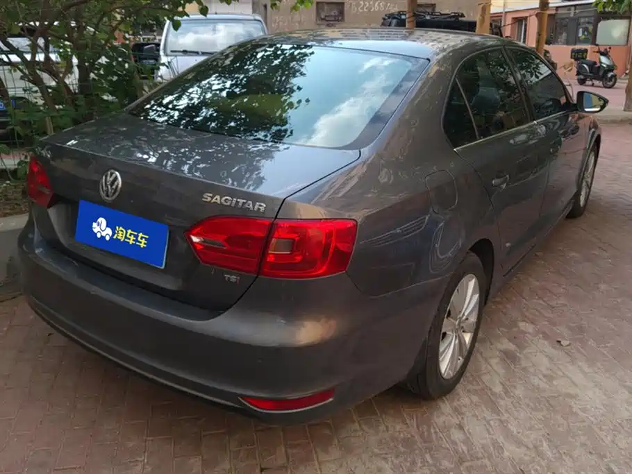 Volkswagen Sagitar 2014 1.4TSI Manual Luxury фото 3