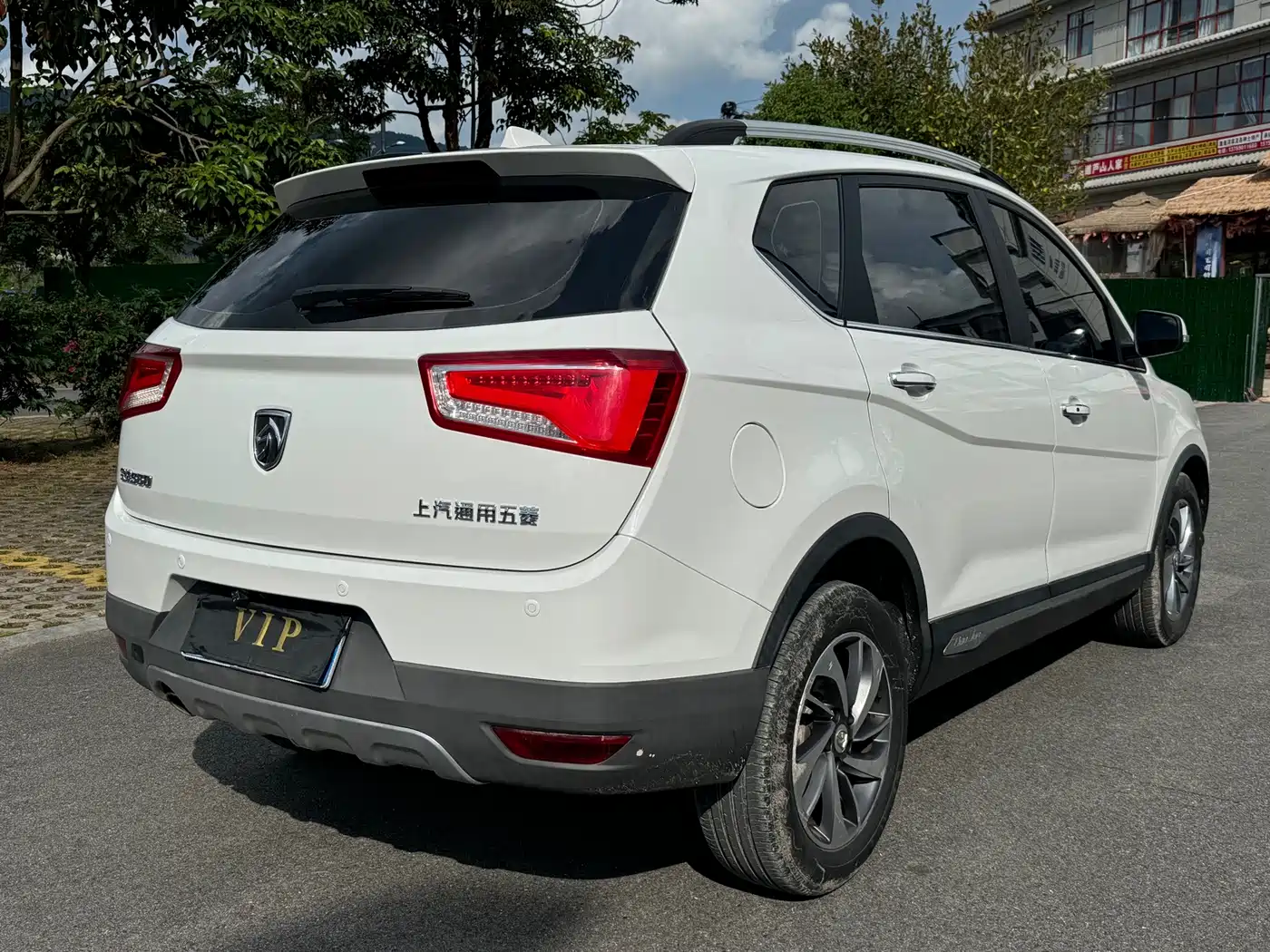 Baojun 560 2015 2015 1.8L Manual Luxury