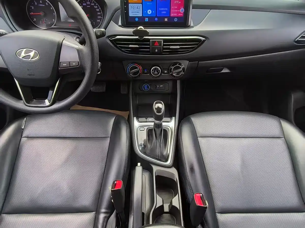 Hyundai Elantra 2020 1.6L Auto GL Pleasing Edition фото 8