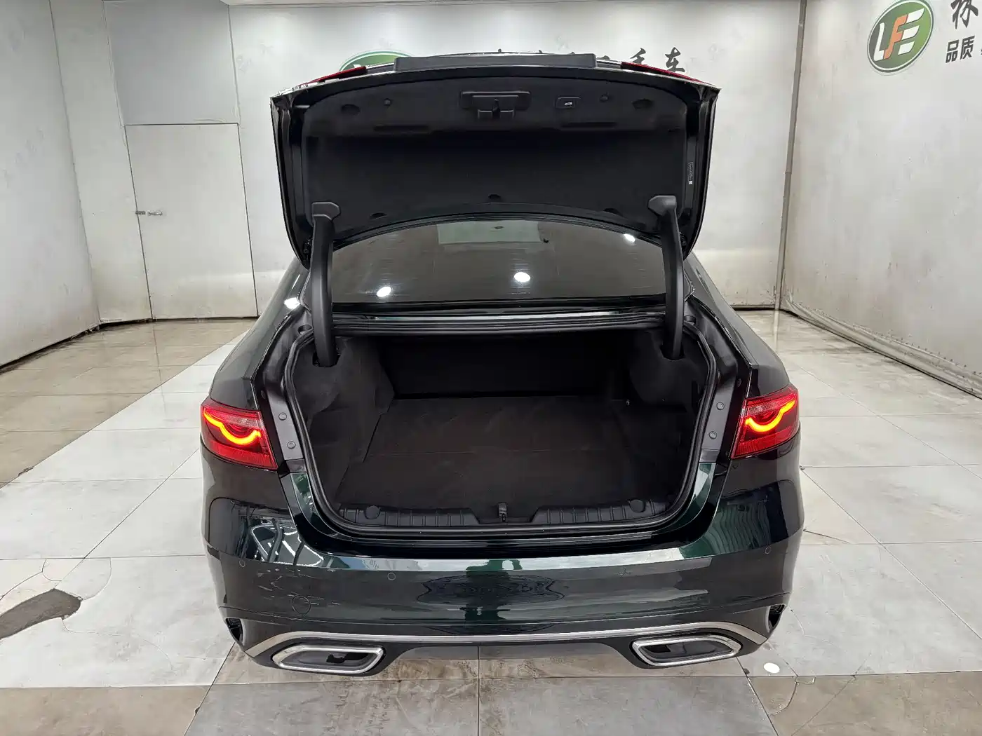 Jaguar XFL 2024 2.0T P250 2WD Premium Luxury фото 28