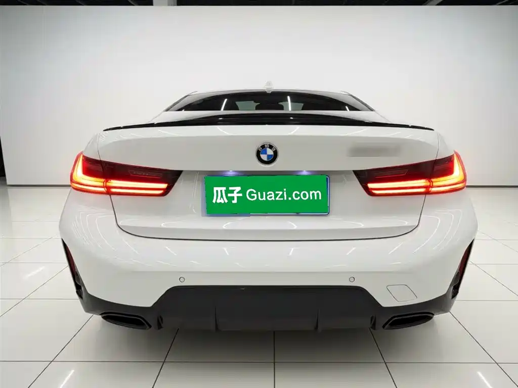 BMW 3 Series 2023 325Li M Sport Black Night Package фото 4