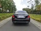 Photo 8 - Mercedes-Benz E-Class
