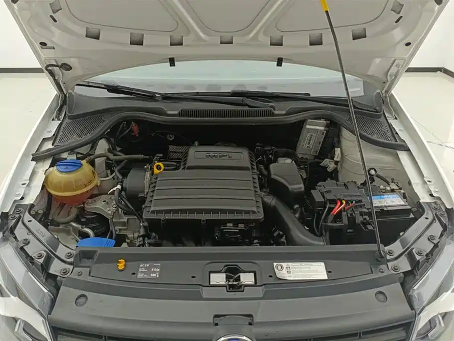Volkswagen Polo 2018 1.5L Manual Safe Drive фото 10