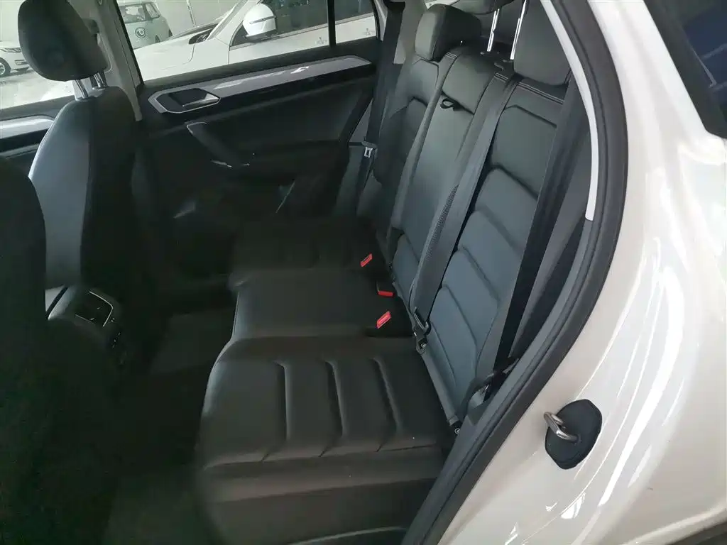Volkswagen Tayron 2019 330TSI 2WD Luxury China VI фото 13