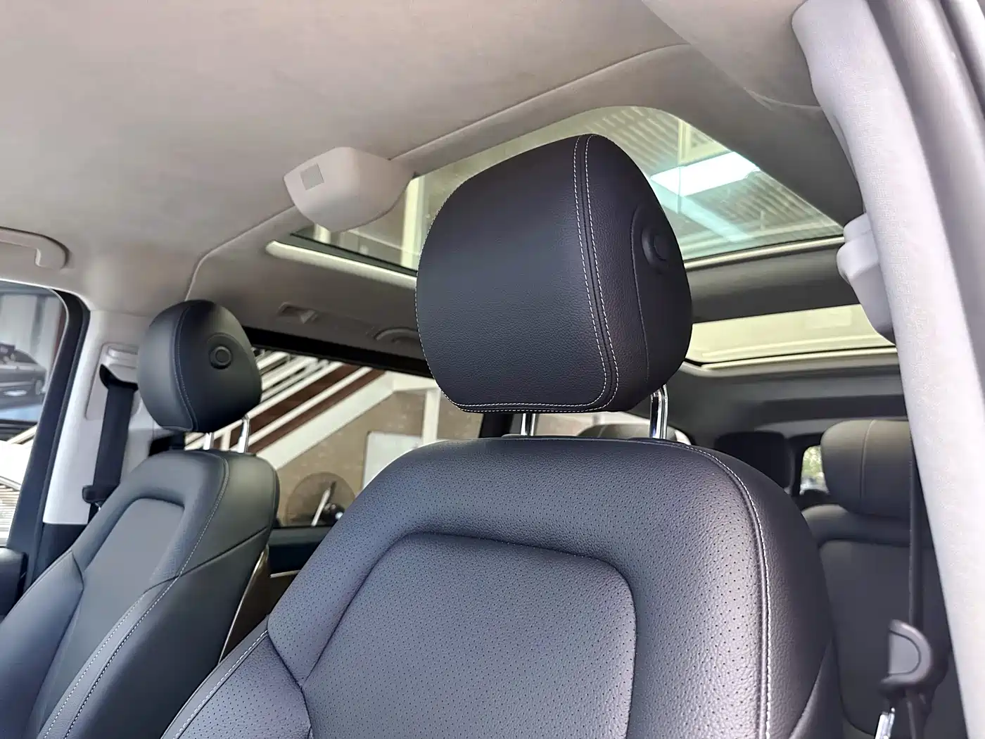 Mercedes-Benz V-Class 2021 V 260 L Long Wheelbase Luxury Edition фото 16