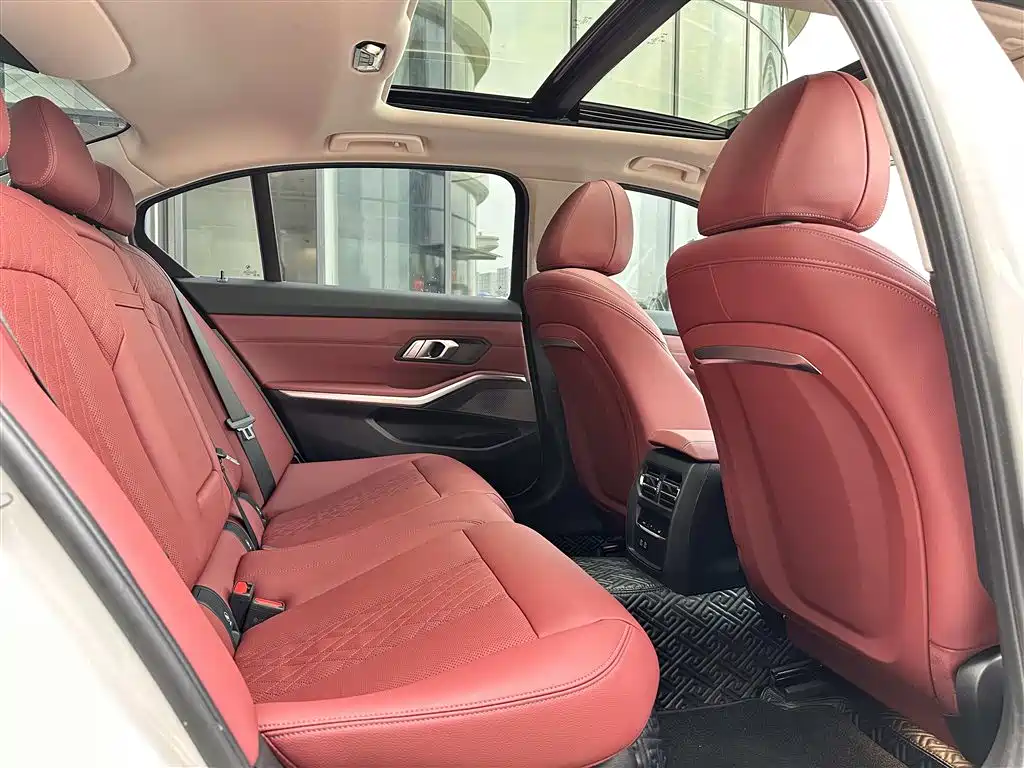 BMW 3 Series 2024 320Li M Sport Package фото 20