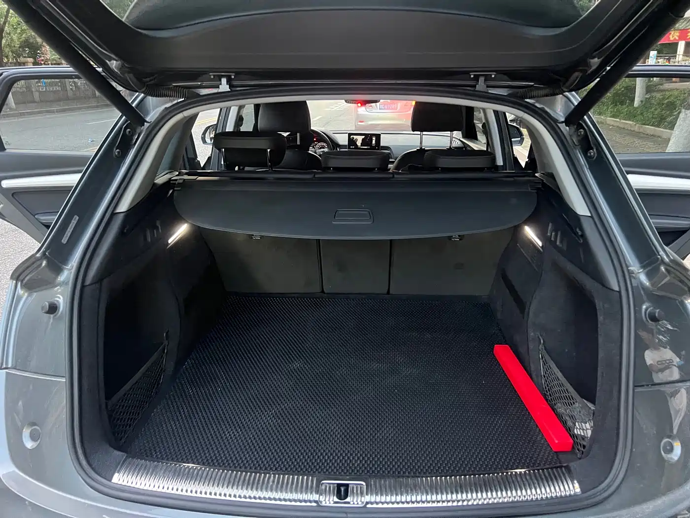 Audi Q5L 2020 Facelift 40 TFSI Honor Fashion фото 30
