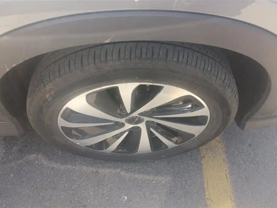 BYD Song PLUS PHEV 2024 Glory Edition DM-i 150km Flagship PLUS фото 6