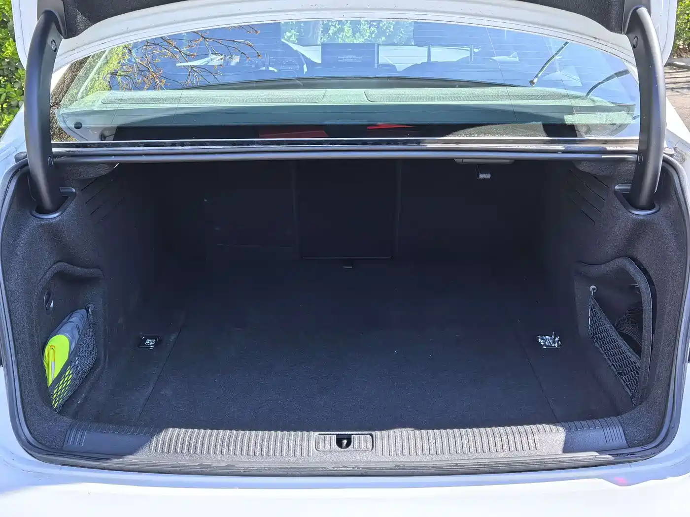 Audi A4L 2025 2 Million Celebration Edition 40 TFSI Luxury Dynamic фото 14