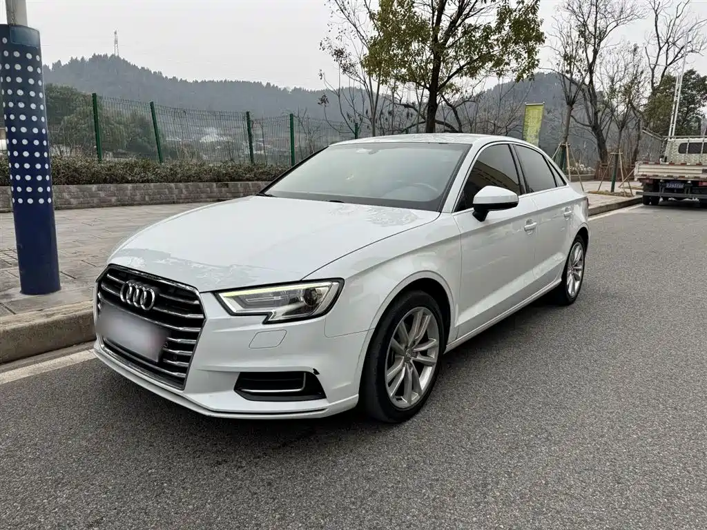 Audi A3 2019 Limousine 35 TFSI Progressive China V фото 2