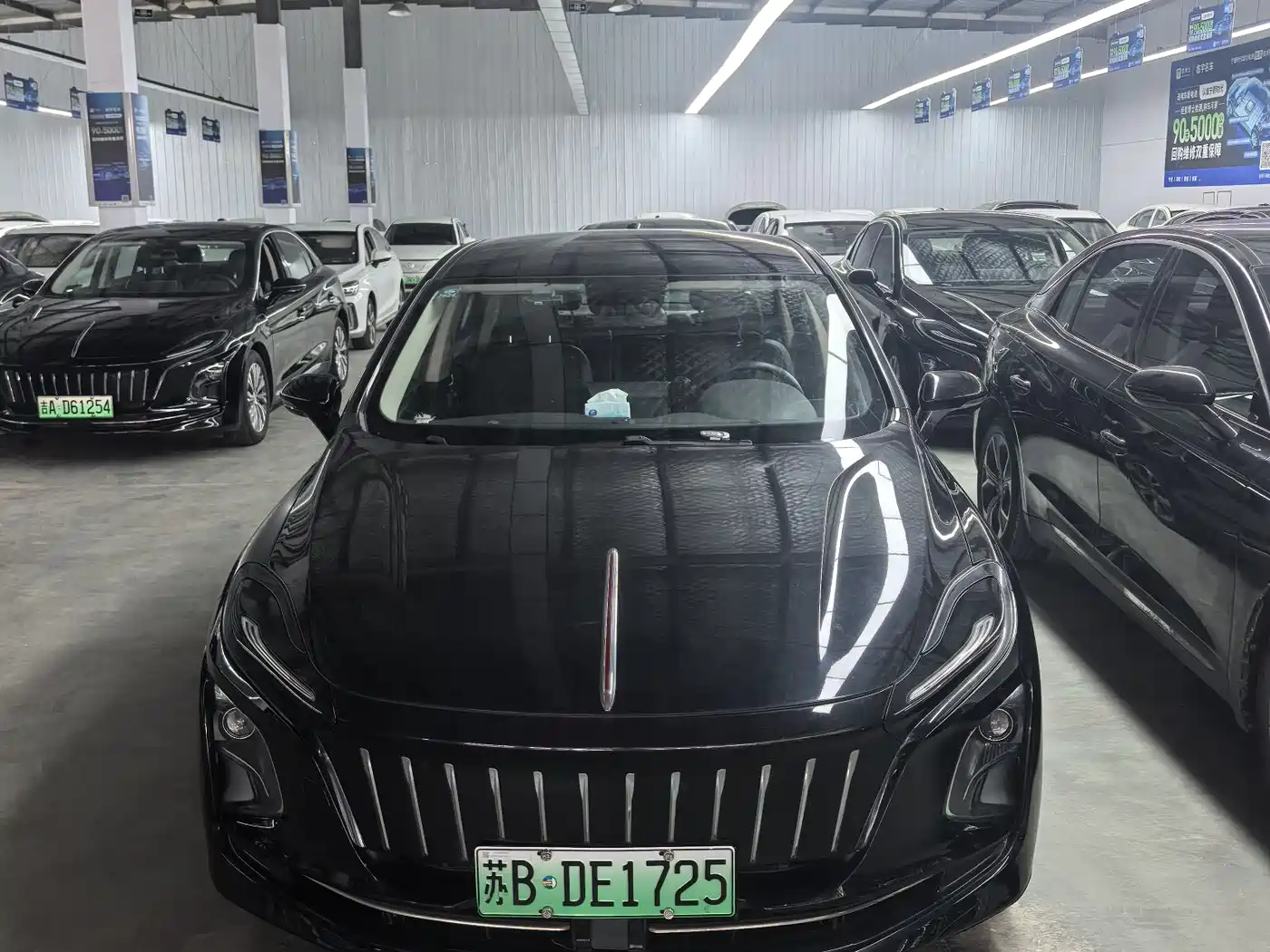 Hongqi E-QM5 2021 Ride-hailing Charging T3 Edition 4-seater фото 2