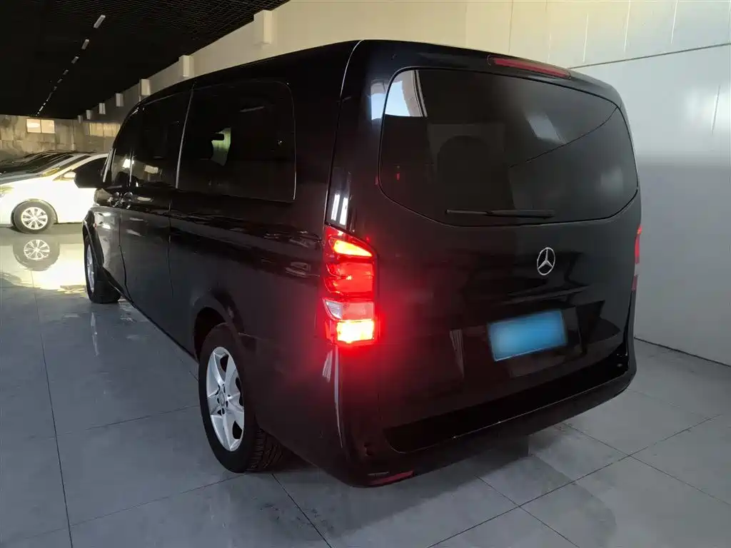 Mercedes-Benz Vito 2016 2.0T Business Edition фото 23