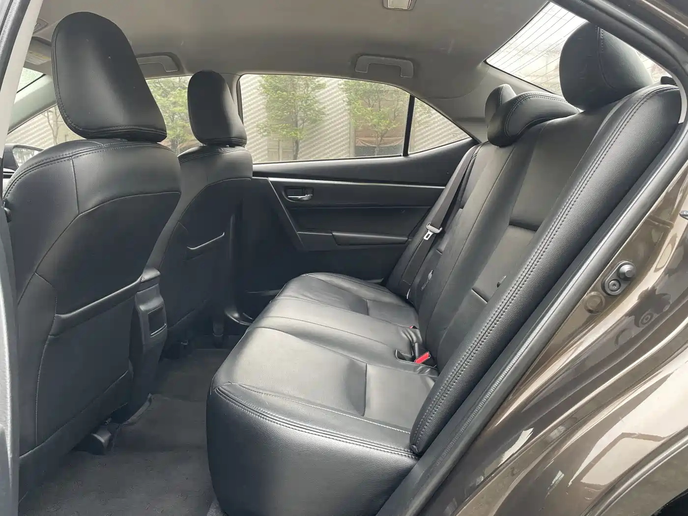 Toyota Corolla 2017 Facelift 1.2T S-CVT GL фото 9