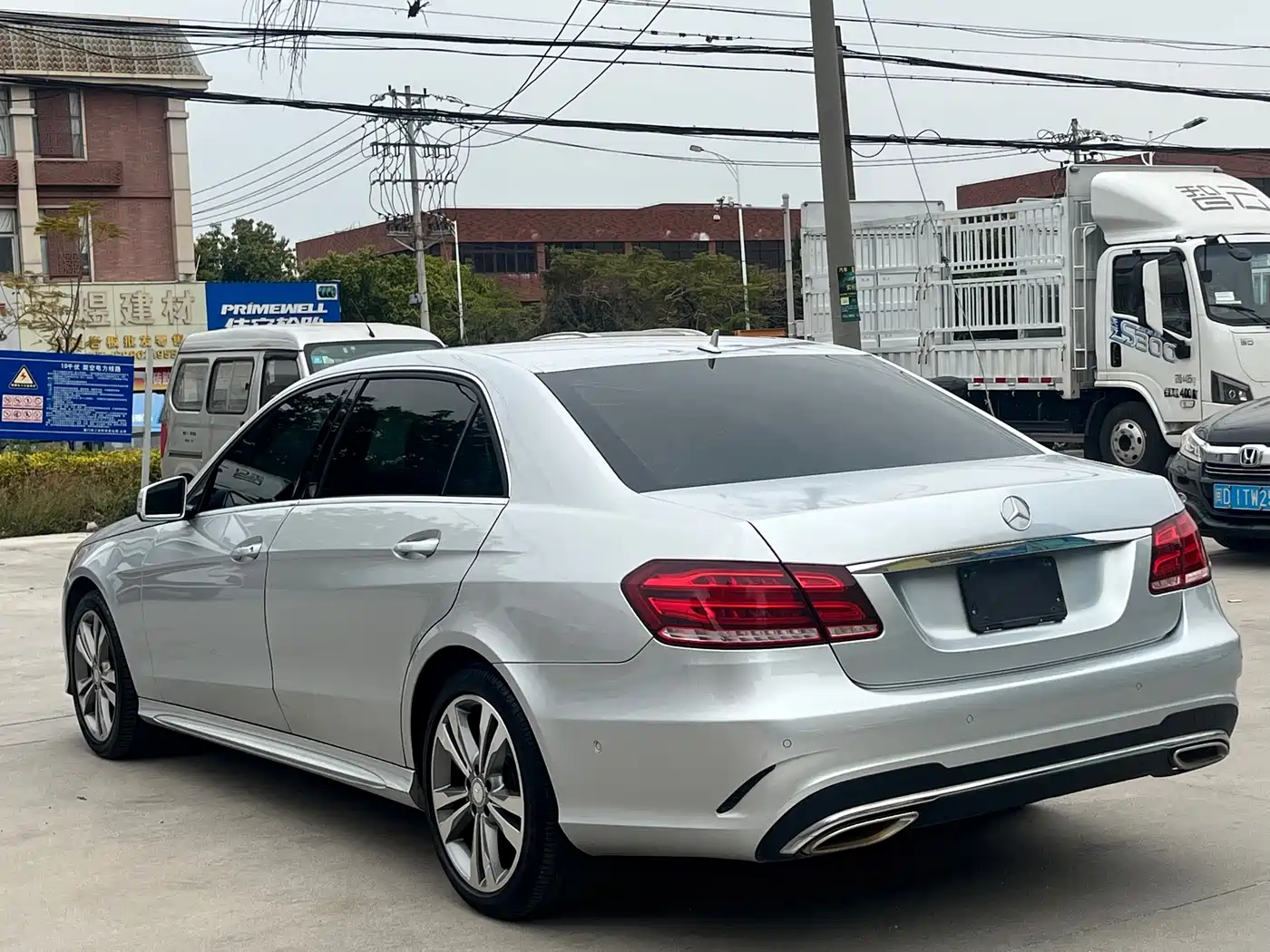 Mercedes-Benz E-Class 2015 E 260 L Sport фото 6