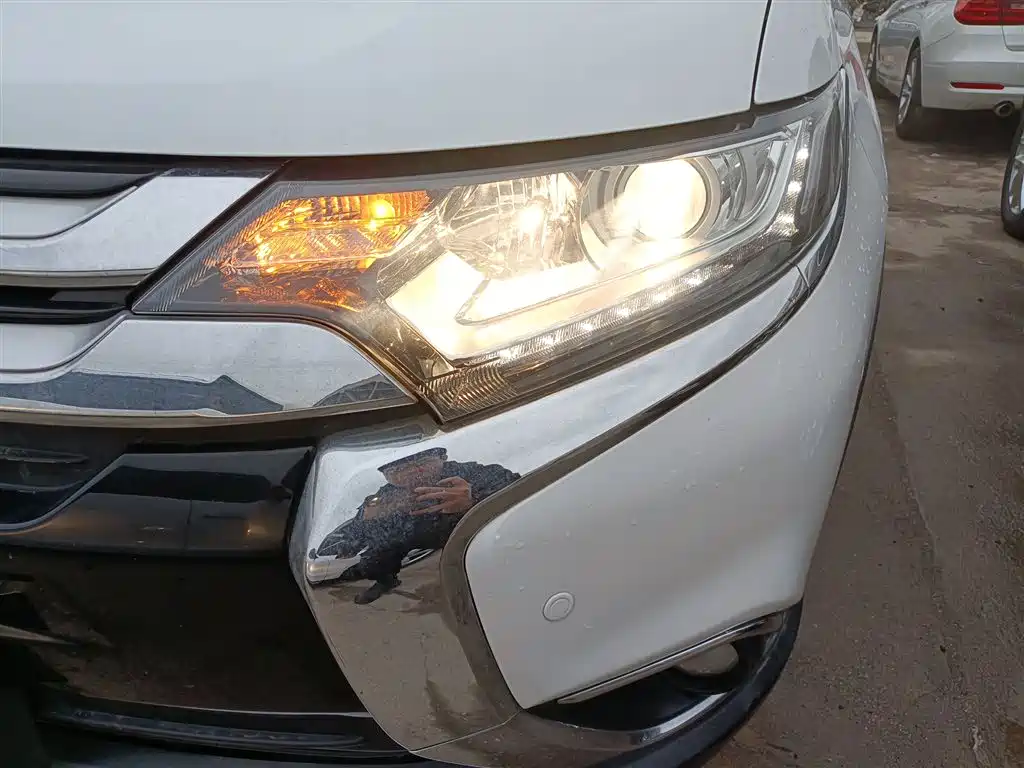 Mitsubishi Outlander 2018 2.0L 2WD Glory Edition 5-seater фото 24