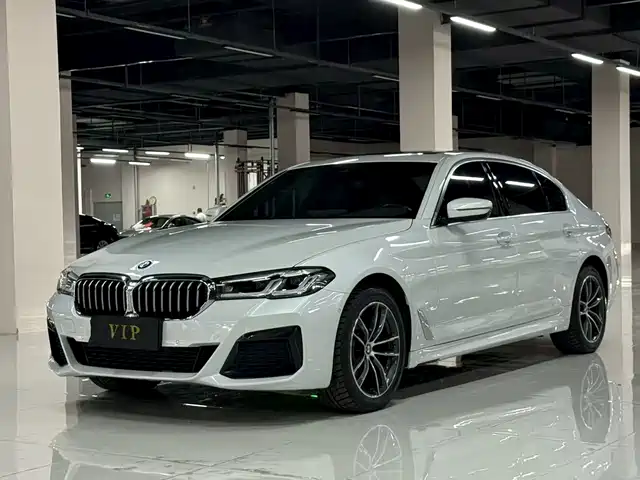 BMW BMW 5 Series 2022 525Li M Sport Package