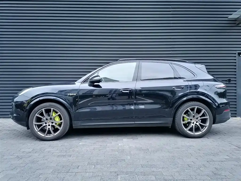 Porsche Cayenne New Energy 2023 Cayenne E-Hybrid 2.0T фото 16