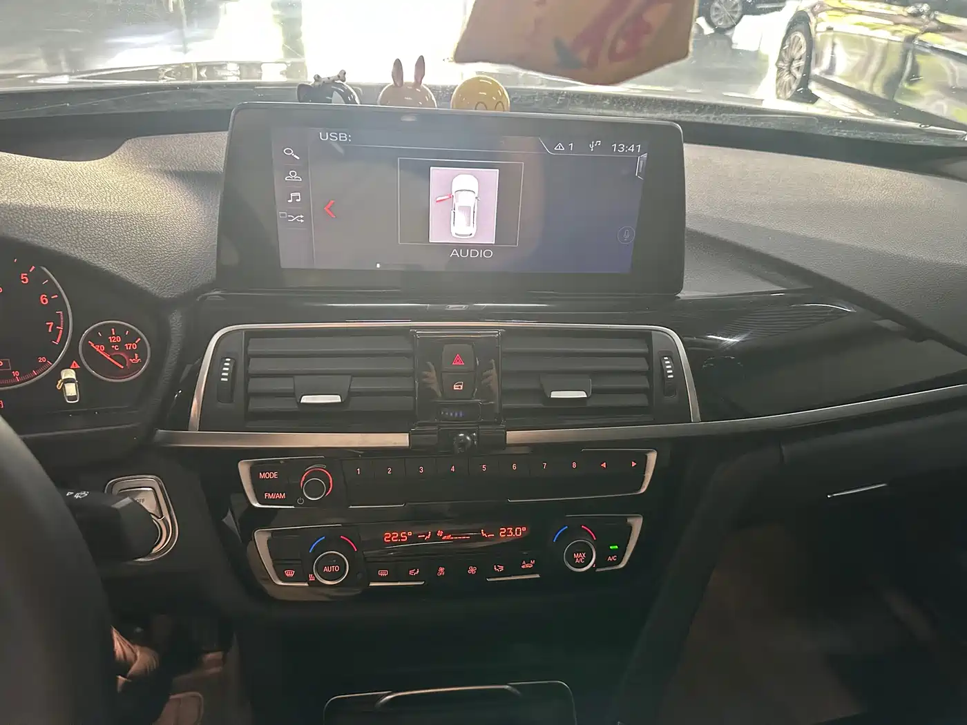 BMW 3 Series GT 2018 320i Fashion фото 14