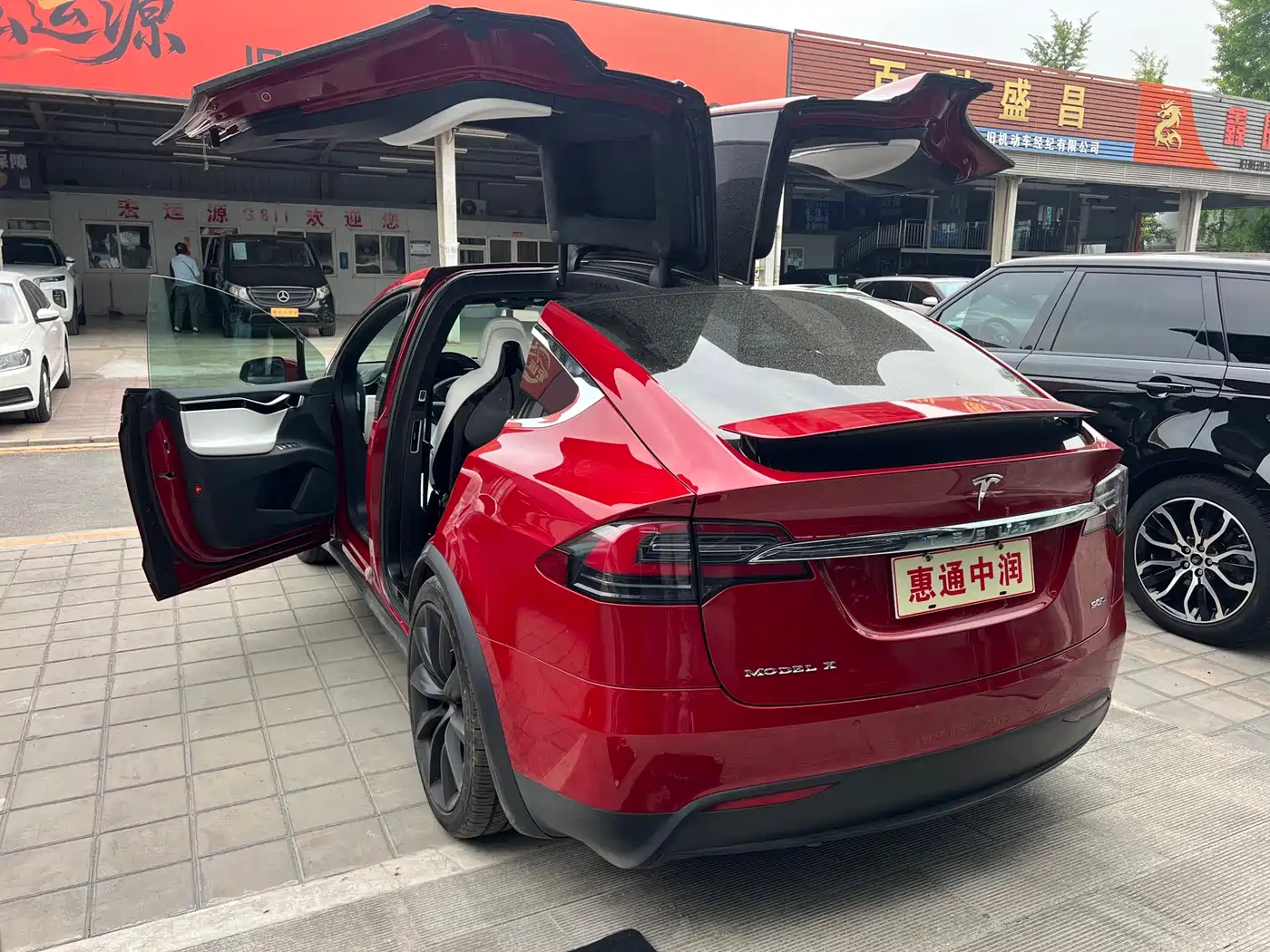 TESLA MODEL X