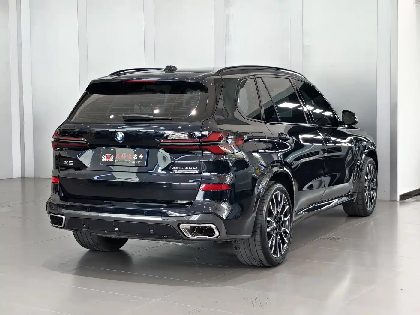 BMW X5 2023 xDrive 40Li M Sport Black Night Package фото 3