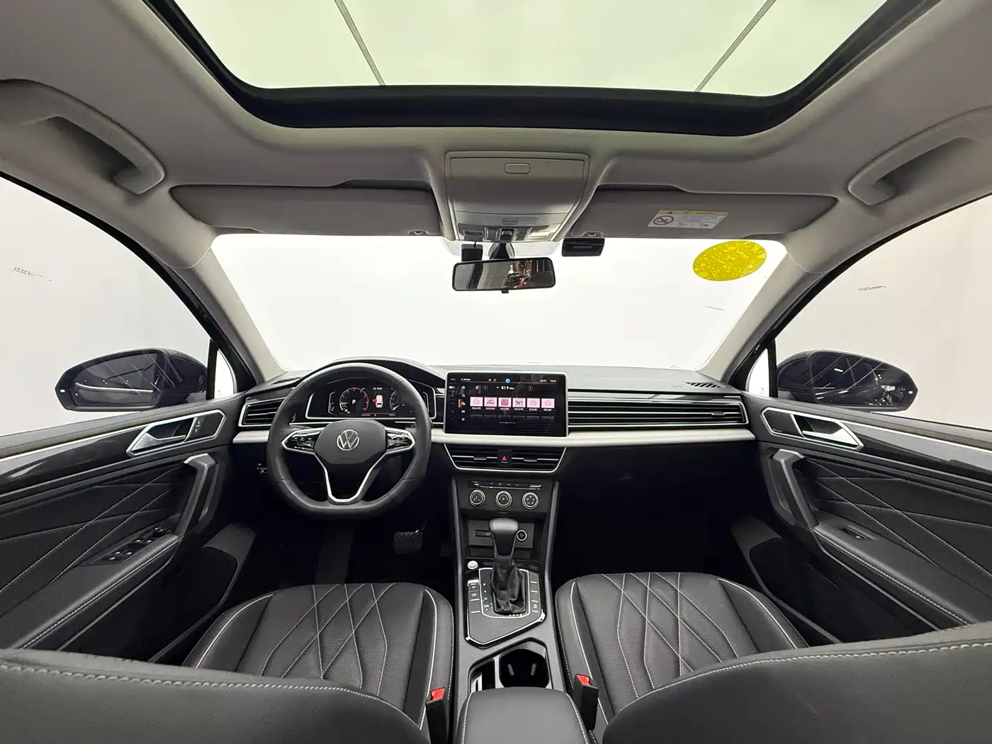 Volkswagen Tiguan L 2023 280TSI 2WD Trend Limited Edition фото 8
