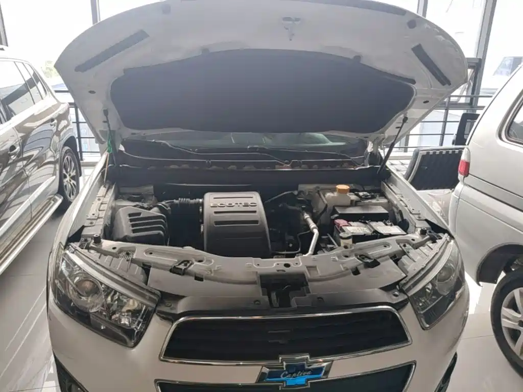 Photo 20 - Chevrolet Captiva