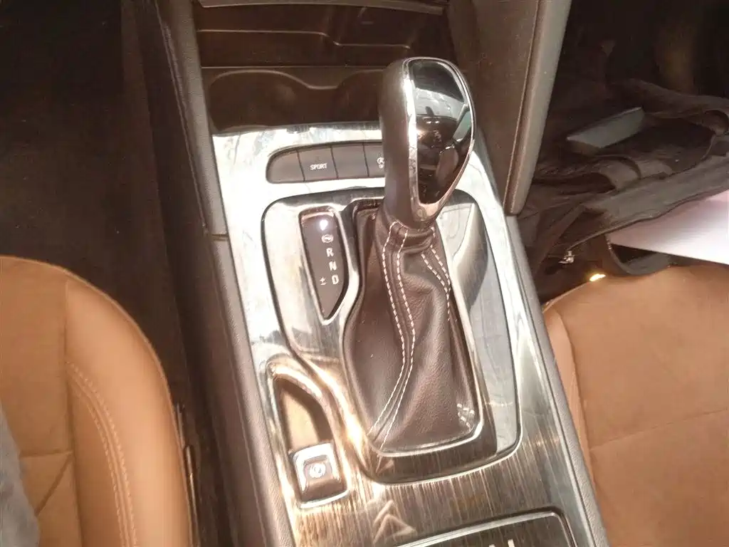 Buick Regal 2017 20T Elite Type фото 10