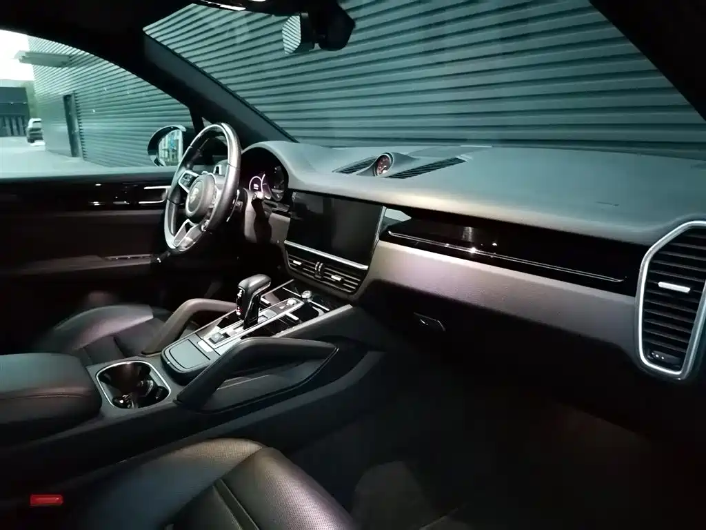 Porsche Cayenne New Energy 2023 Cayenne E-Hybrid 2.0T фото 17
