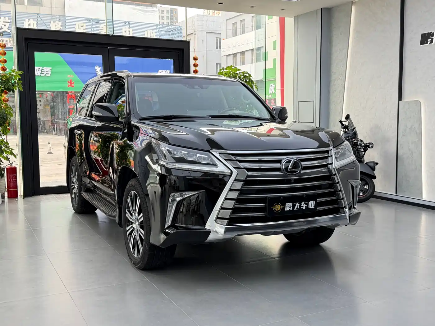 Lexus LX 2017 570 Prestige Luxury фото 21