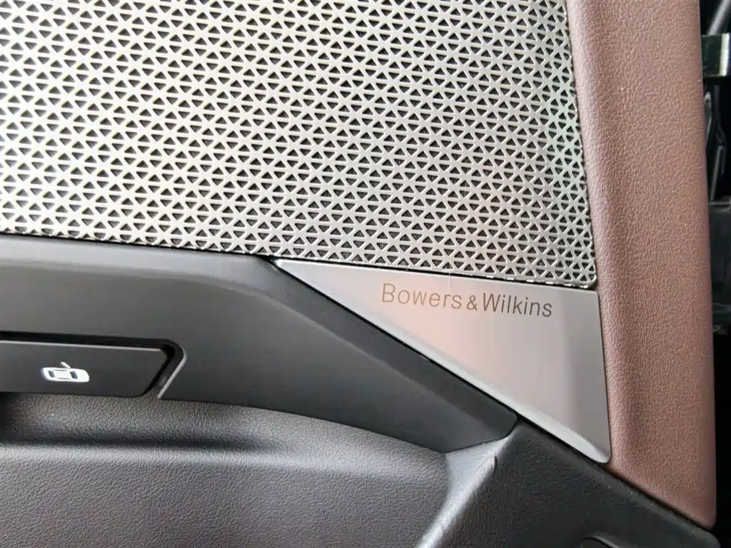 BMW 7 Series 2023 Model 735Li Luxury Package фото 16
