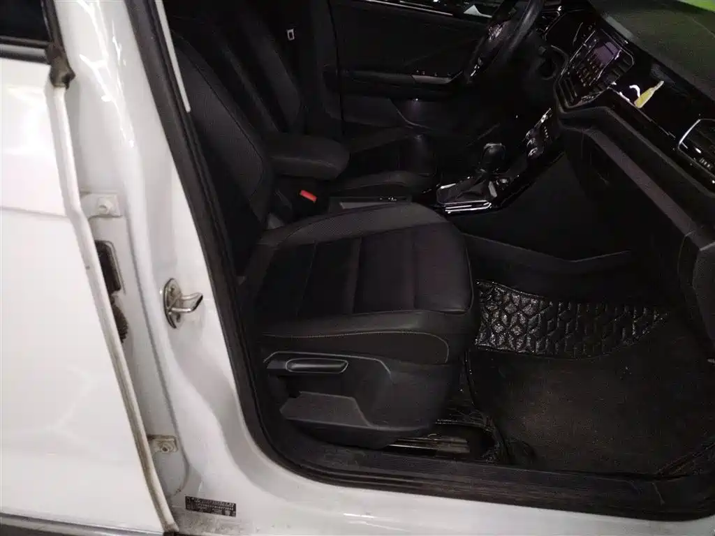 Volkswagen T-ROC 2020 280TSI DSG 2WD Comfort фото 20