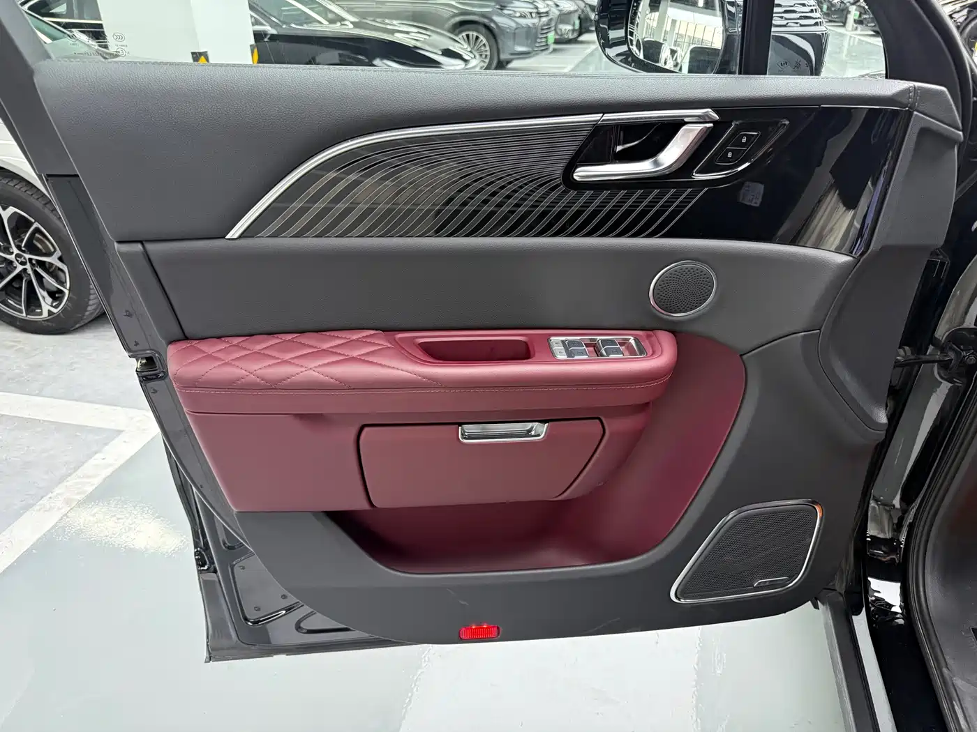 Hongqi E-HS9 2023 2021 510km Flagship Comfort 6-seater