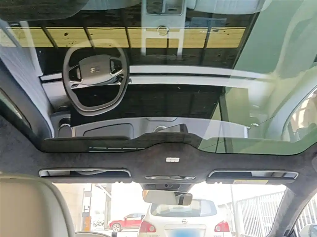Geely Galaxy Galaxy E8 2024 665km RWD Starship Voyager Edition фото 18