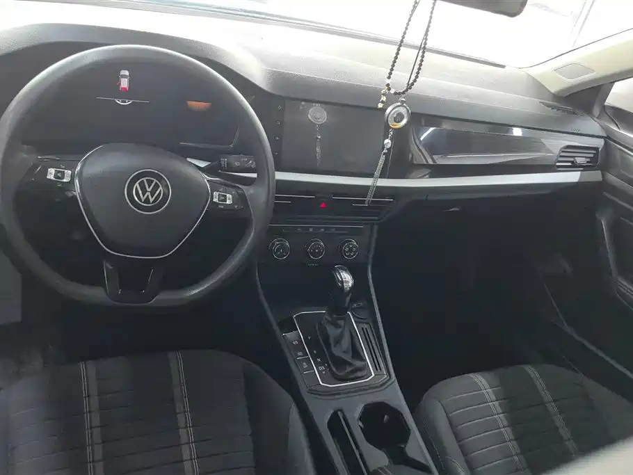 Volkswagen Lavida 2022 1.5L Auto Comfort Edition фото 12