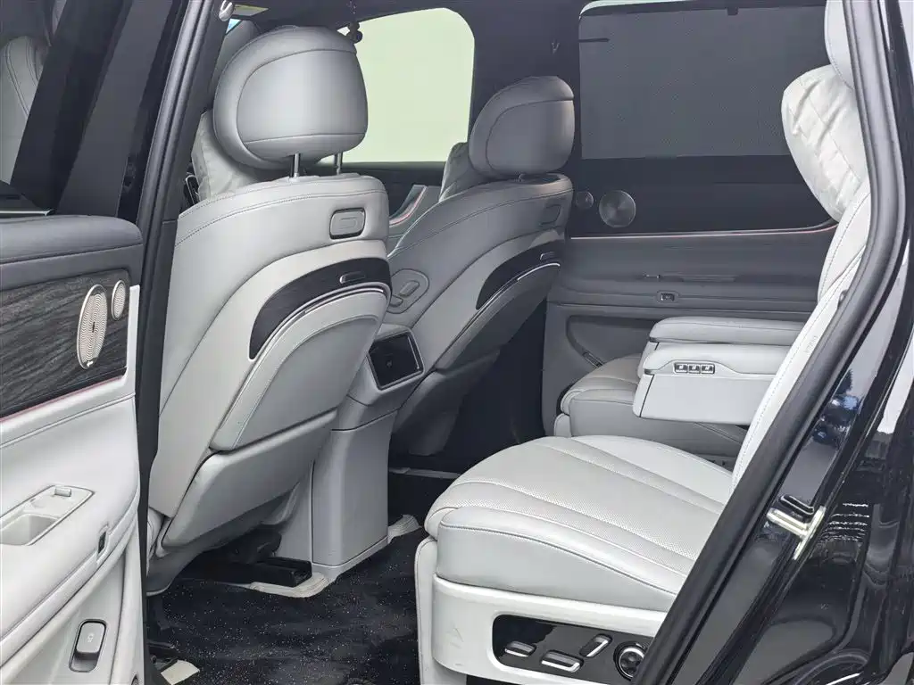 AITO Wenjie AITO M9 2025 Extended Range Ultra 52kWh 6-Seater фото 8