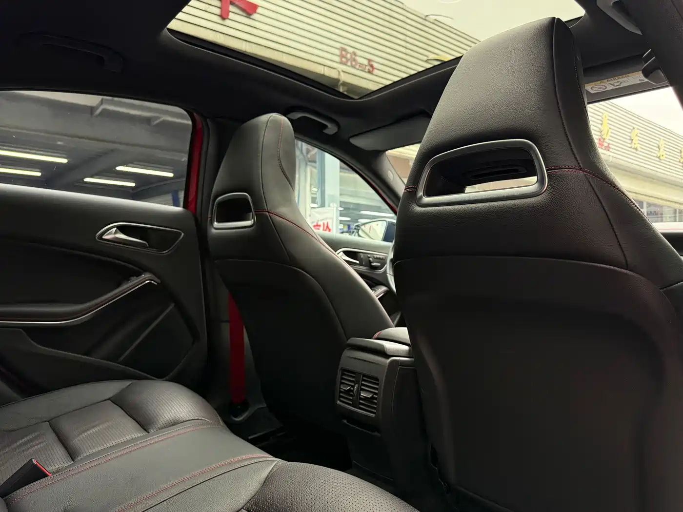 Mercedes-Benz A-Class (Import) 2016 A 260 Sport фото 13