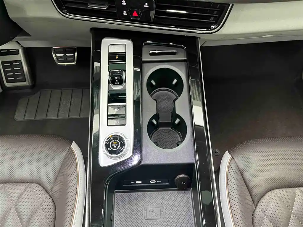 Volkswagen Talagon 2023 380TSI 4WD R-Line Celebration Edition фото 5
