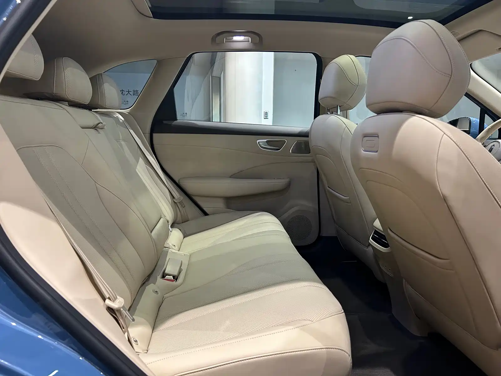 Фото 14 - Shangjie SUV
