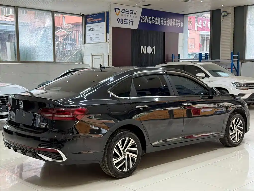 Volkswagen Lavida 2023 280TSI DSG Starlight Comfort Edition фото 4