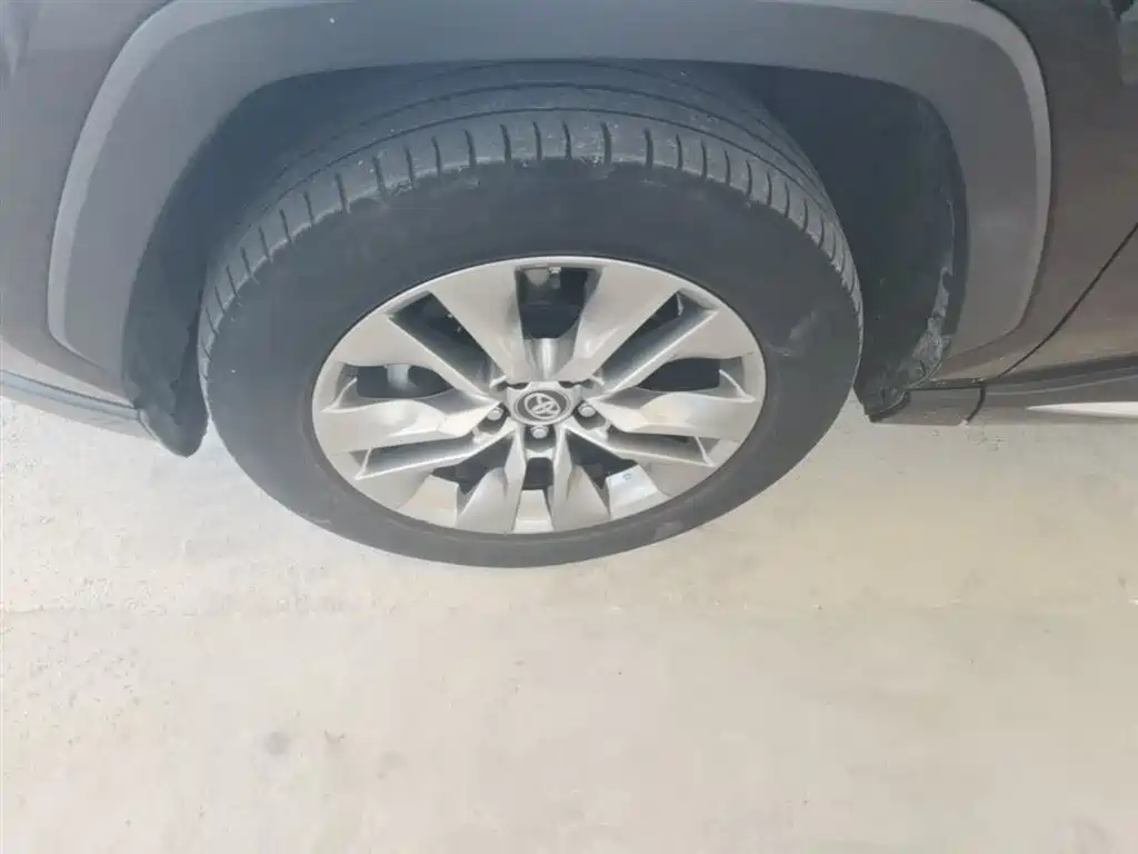 Toyota Wildlander 2022 2.0L CVT FWD Luxury PLUS Edition фото 23