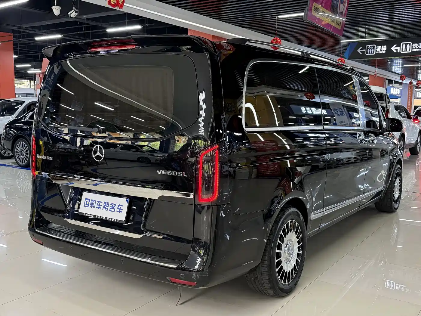 Mercedes-Benz Vito 2023 2.0T Business 7-Seater фото 28