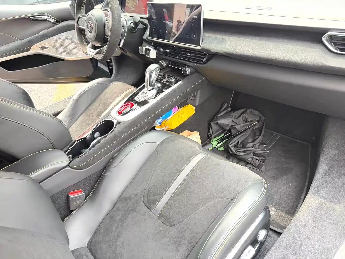Lotus Cars EMIRA 2021 2.0T DCT First Edition фото 8